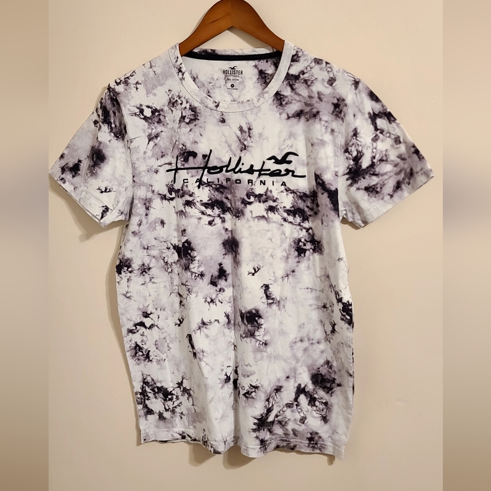 Hollister Men's Black and White Tie-Dye T-Shirt